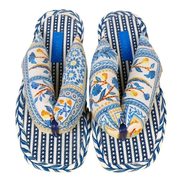 Farm Rio Navy Puffy Flip Flop Thong Flat Sandals US6 EU36  Sold out Online #1126 - Picture 1 of 10